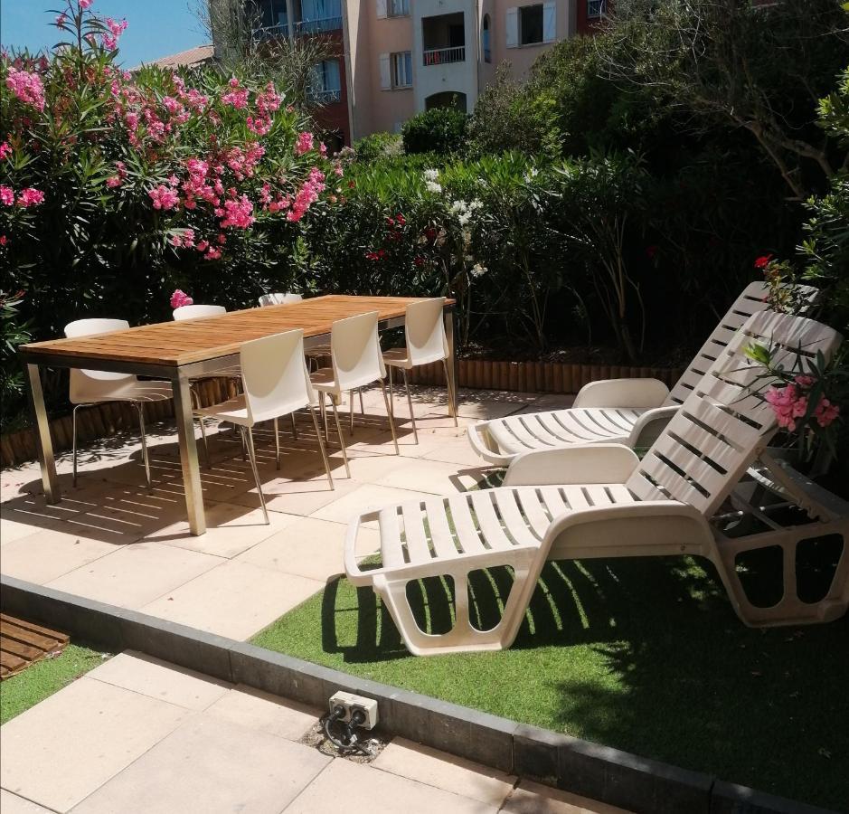 Appartement Zen A Frejus Avec Jardin, Piscine, Tennis, Proche Mer Eksteriør billede