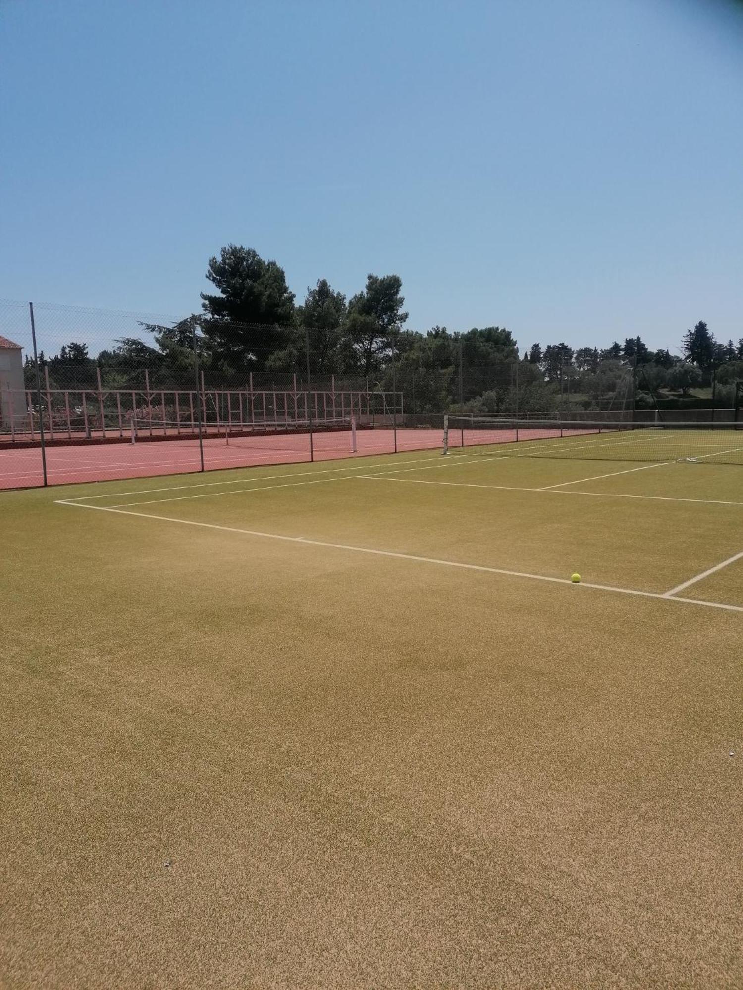 Appartement Zen A Frejus Avec Jardin, Piscine, Tennis, Proche Mer Eksteriør billede